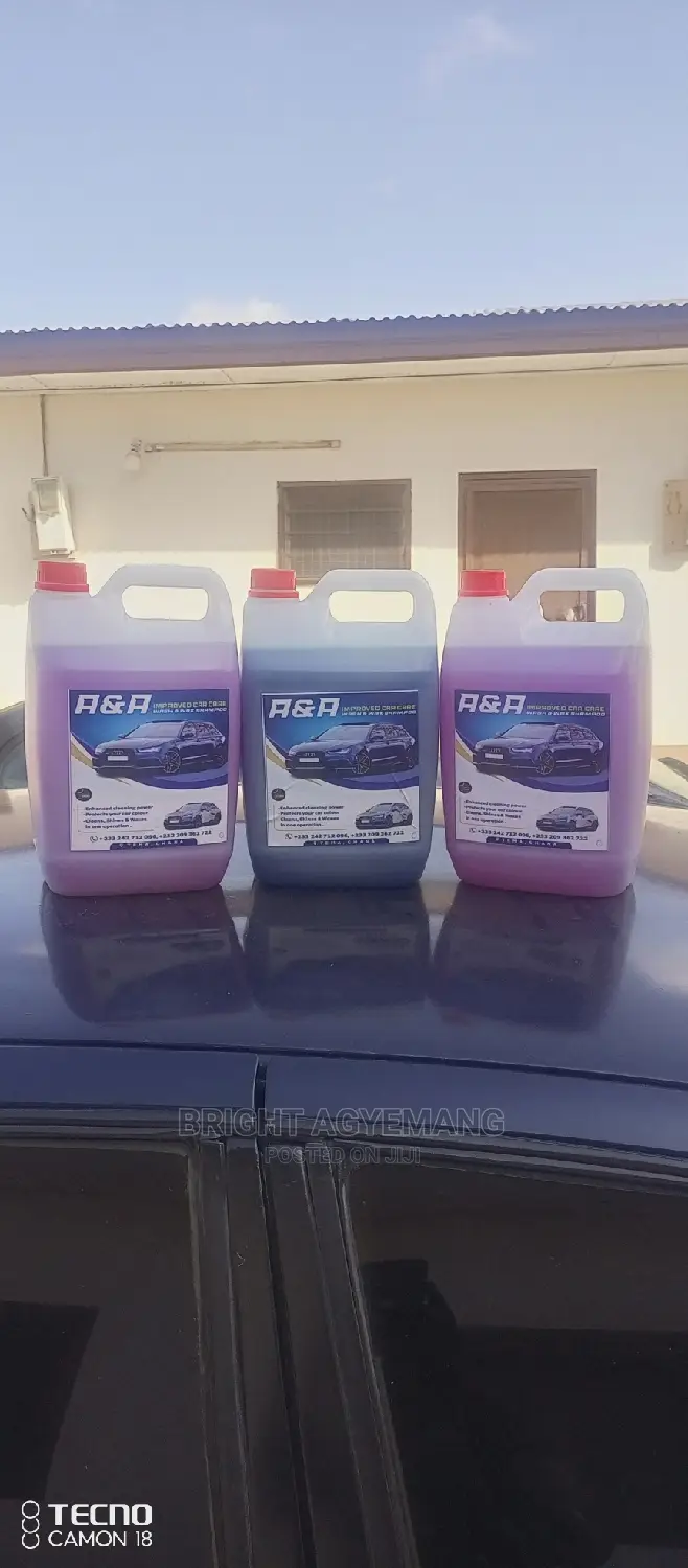 Car Wash and Wax Shampoo
