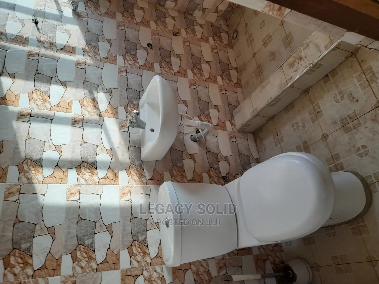 2bdrm Apartment in Legacy Solid Real, Addogonno for rent