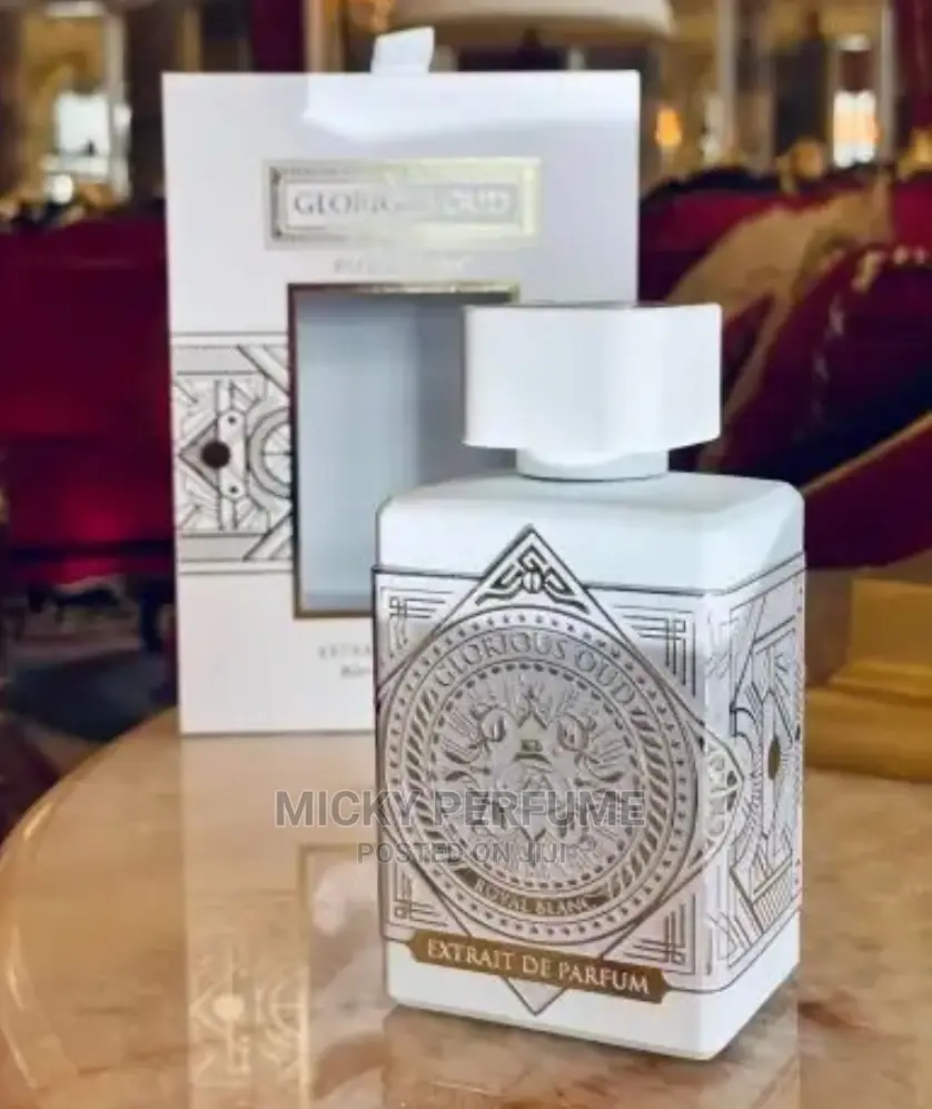 Glorious Oud Royal Blanc Perfume