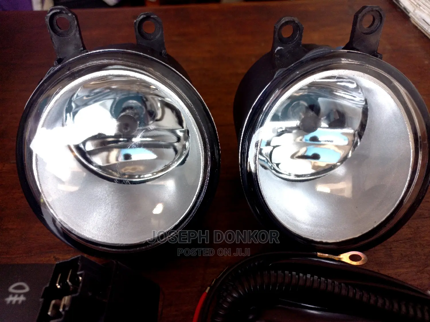 Corolla 2009,2010,2011,2012,2013 Fog Lights and Cover
