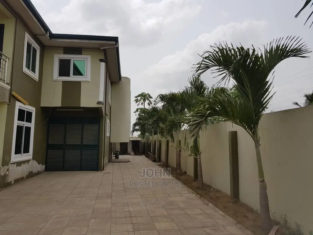 5bdrm House in Survivorestates, Budumburam for sale
