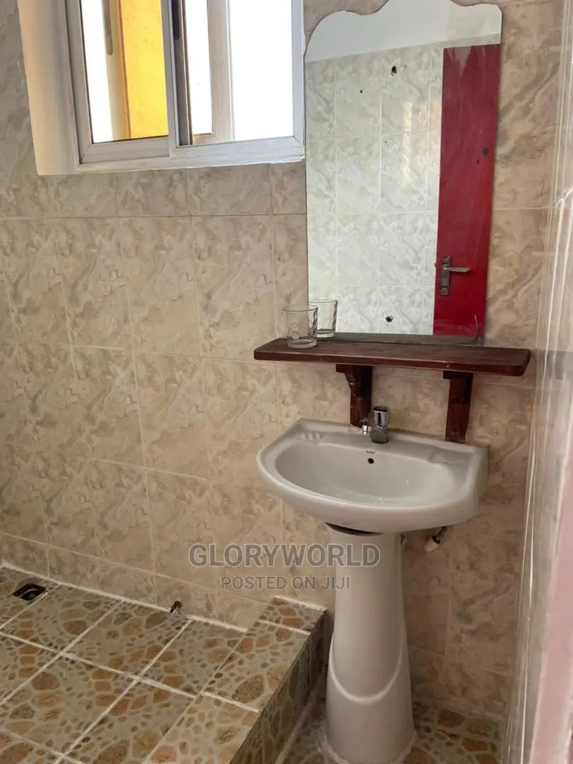 Beautiful Furnished Single Room at Labone