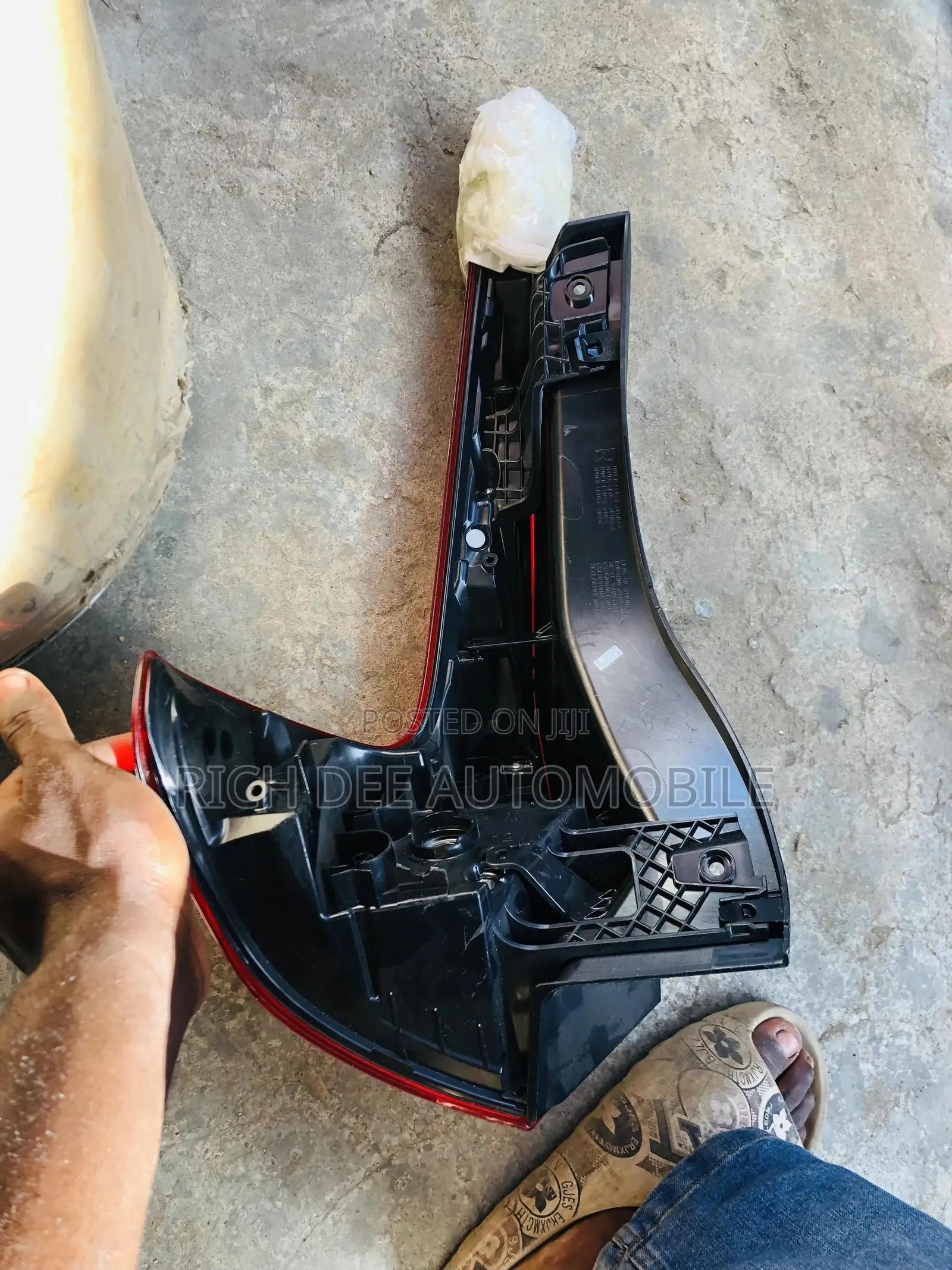 Mitsubishi Eclipse 2018 Taillight Right