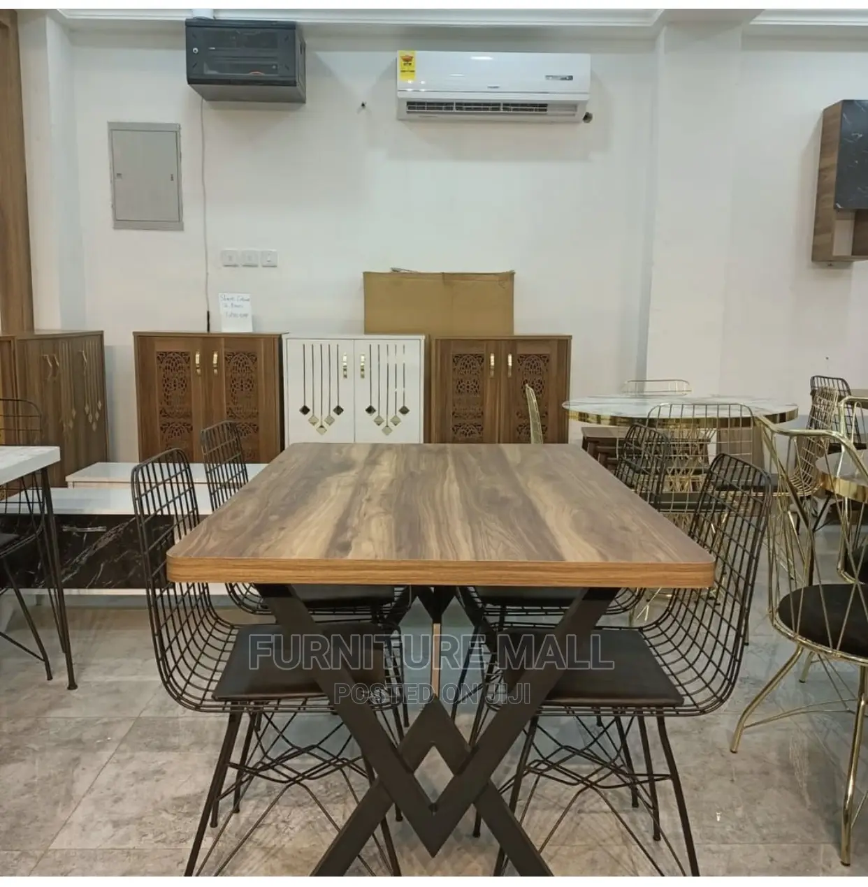 Quality Dinning Table. Delivery Is Free