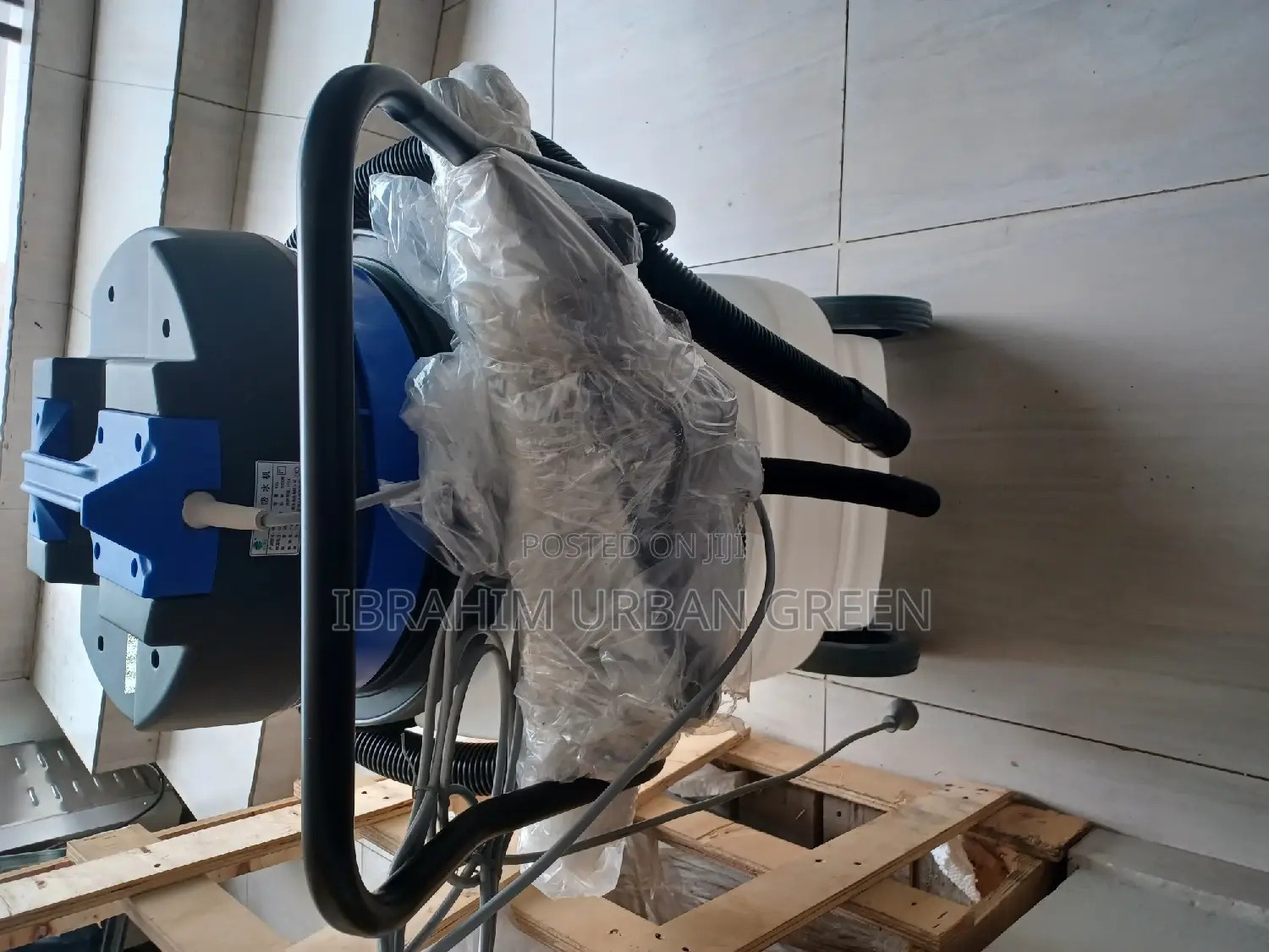 Wet and Dry Vacuum Cleaner 2000W
