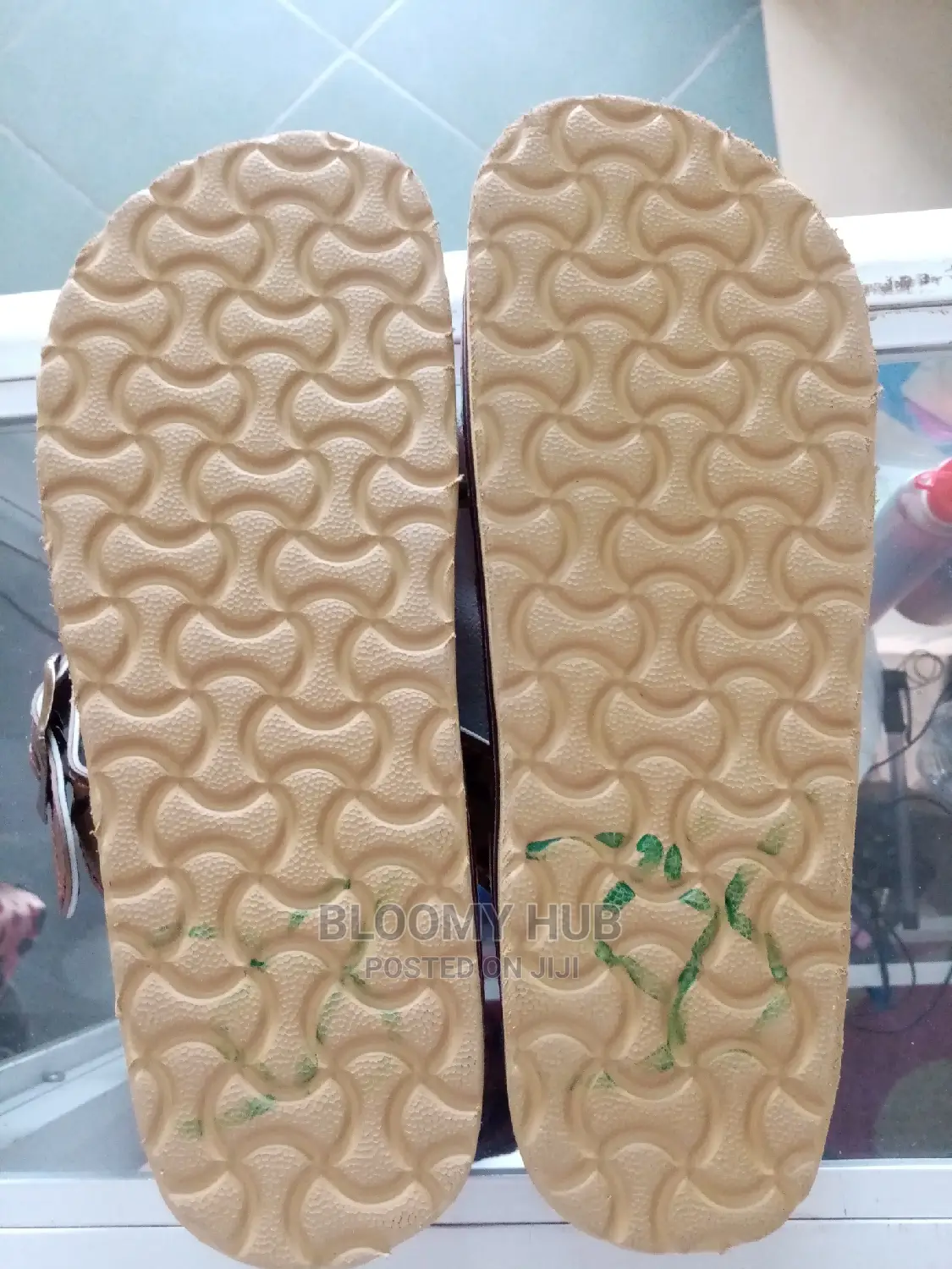 Nice Unisex Slip On