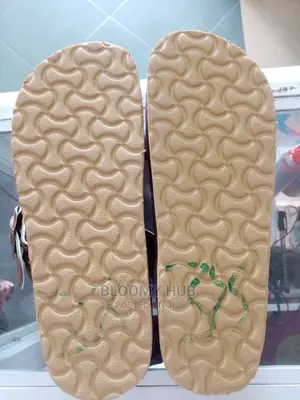 Nice Unisex Slip On