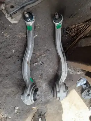 Benz W204 C250 2010-2013 LOWER and UPPER ARM Pair in Stock