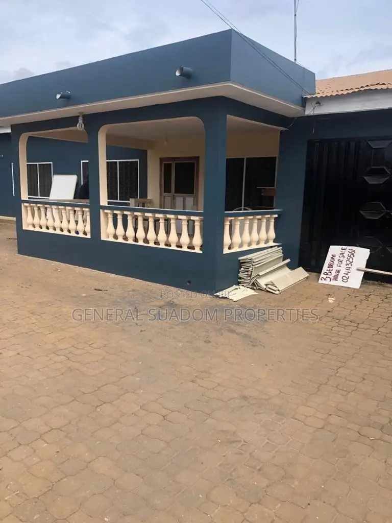 3bdrm House in Suadom Properties, Baatsona Total for sale