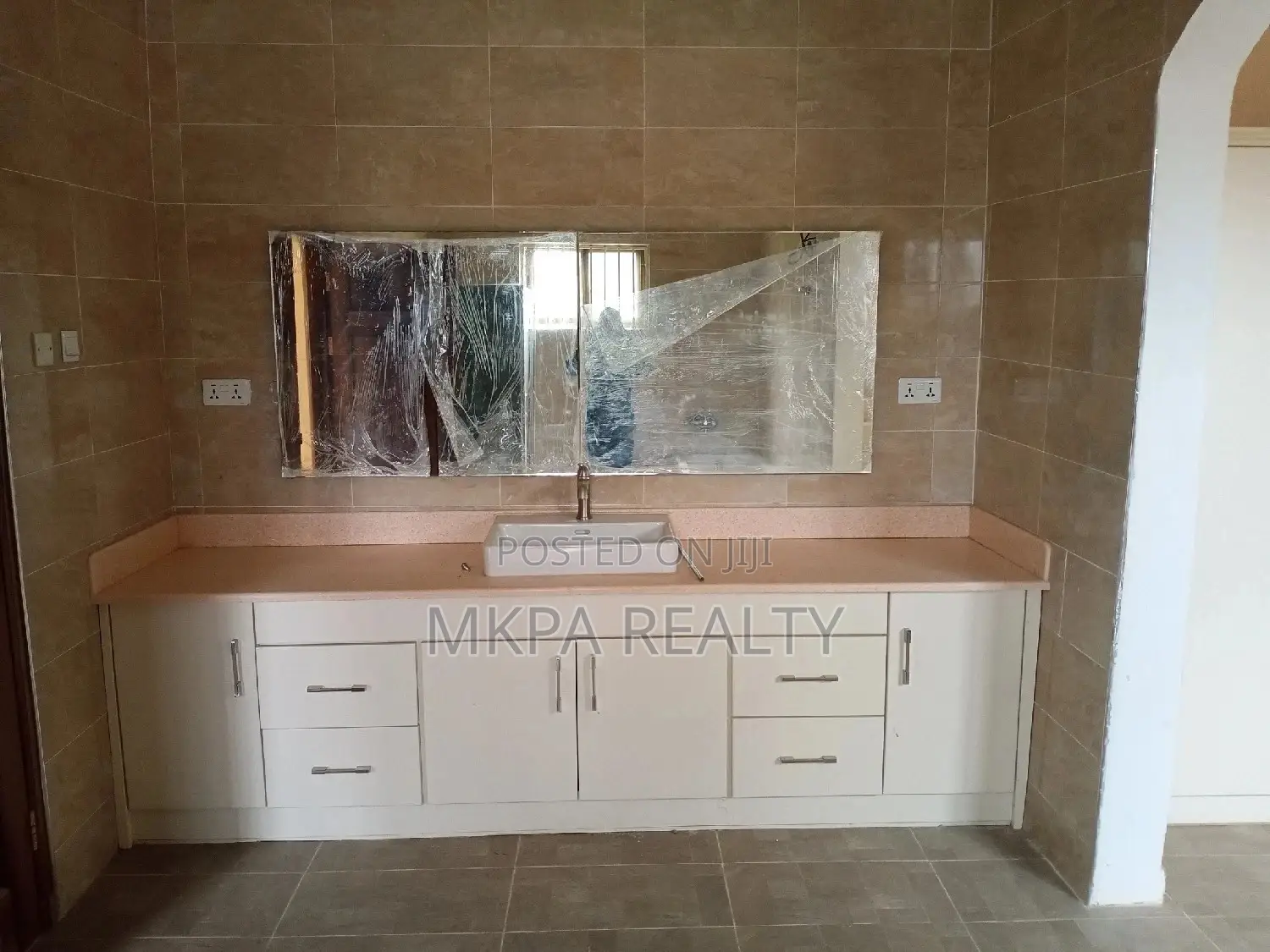 5bdrm House in Nkpa Properties, Tamale Municipal for rent