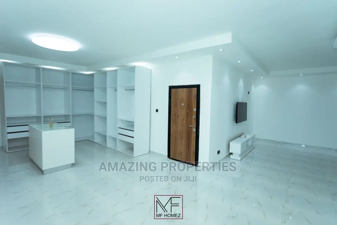 5bdrm Farm House in Amazing Properties, East Legon for sale