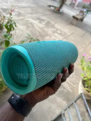 Preowned JBL Charge 4 Bluetooth Speaker From America 4sale