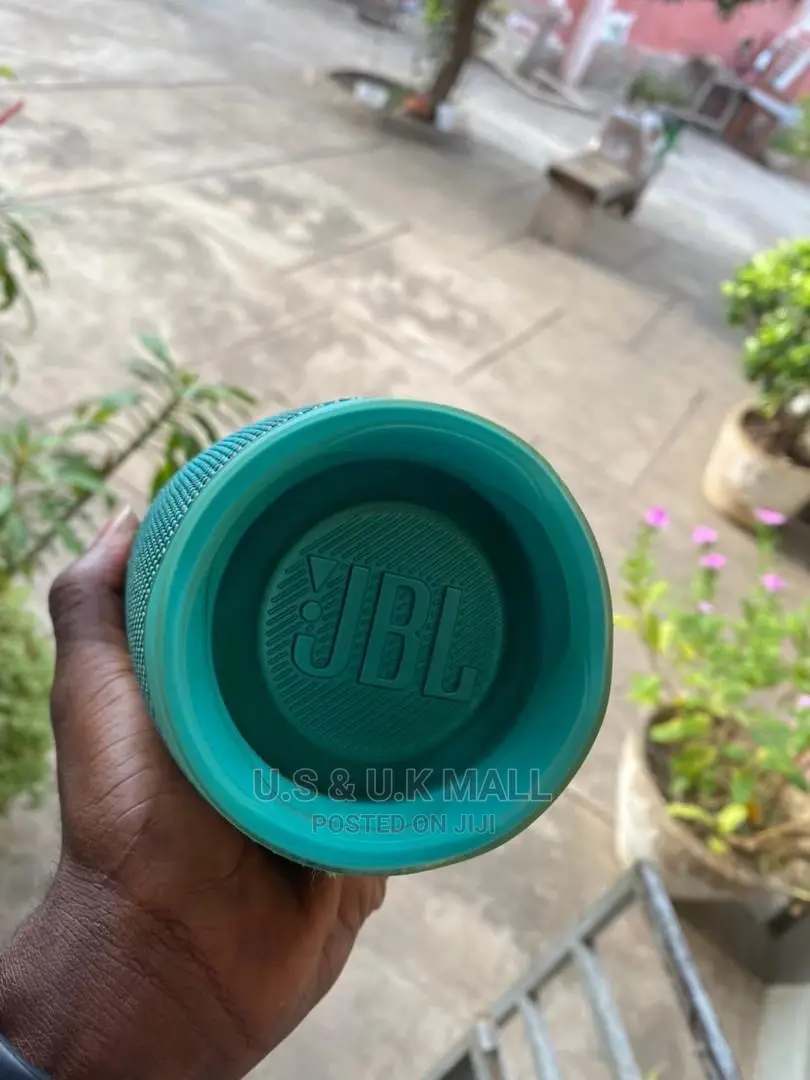 Preowned JBL Charge 4 Bluetooth Speaker From America 4sale