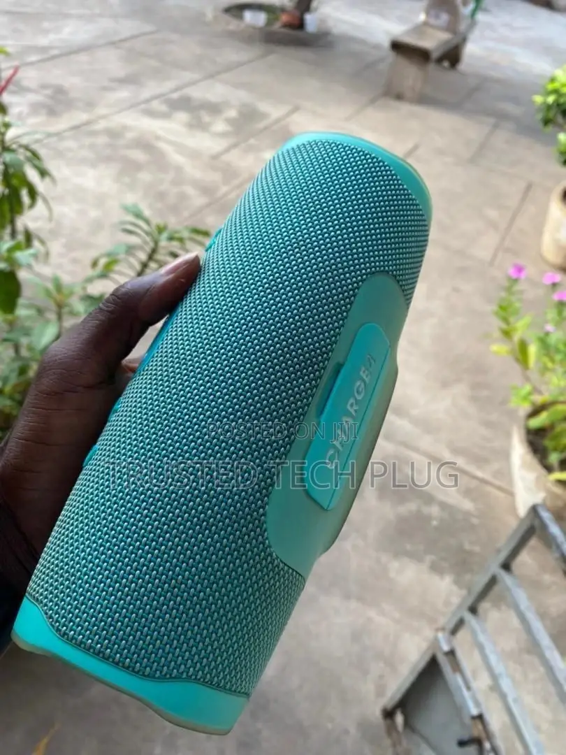 Preowned JBL Charge 4 Bluetooth Speaker From America 4sale