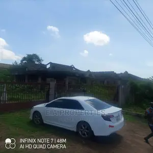 6bdrm House in E a Properties, Tema Metropolitan for Sale