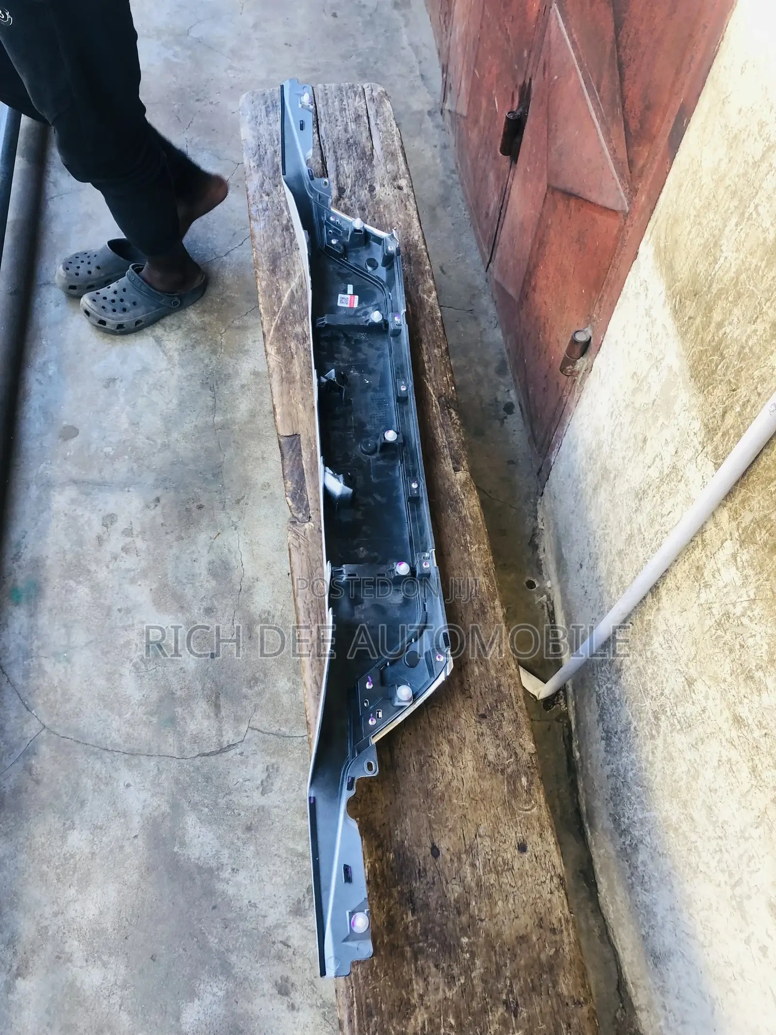 Outlander 2017 Boot Moulding
