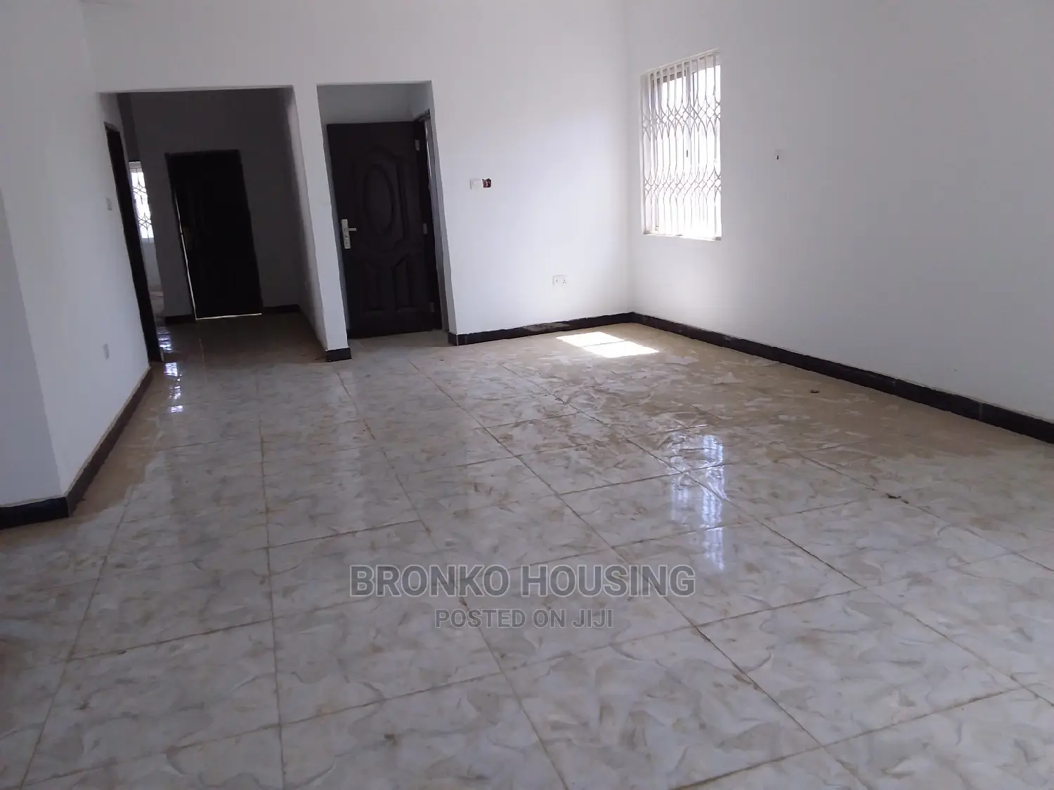 3bdrm House in Bronko Housing, Spintex for rent