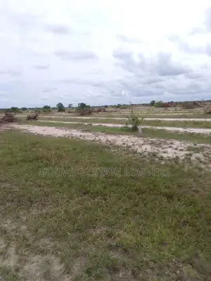 Plots Available for Sale at Dwellys Court After Central Uni