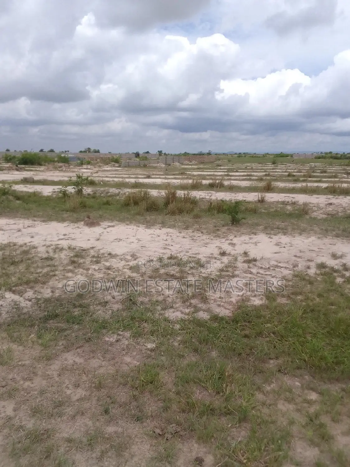 Plots Available for Sale at Dwellys Court After Central Uni