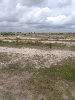 Plots Available for Sale at Dwellys Court After Central Uni