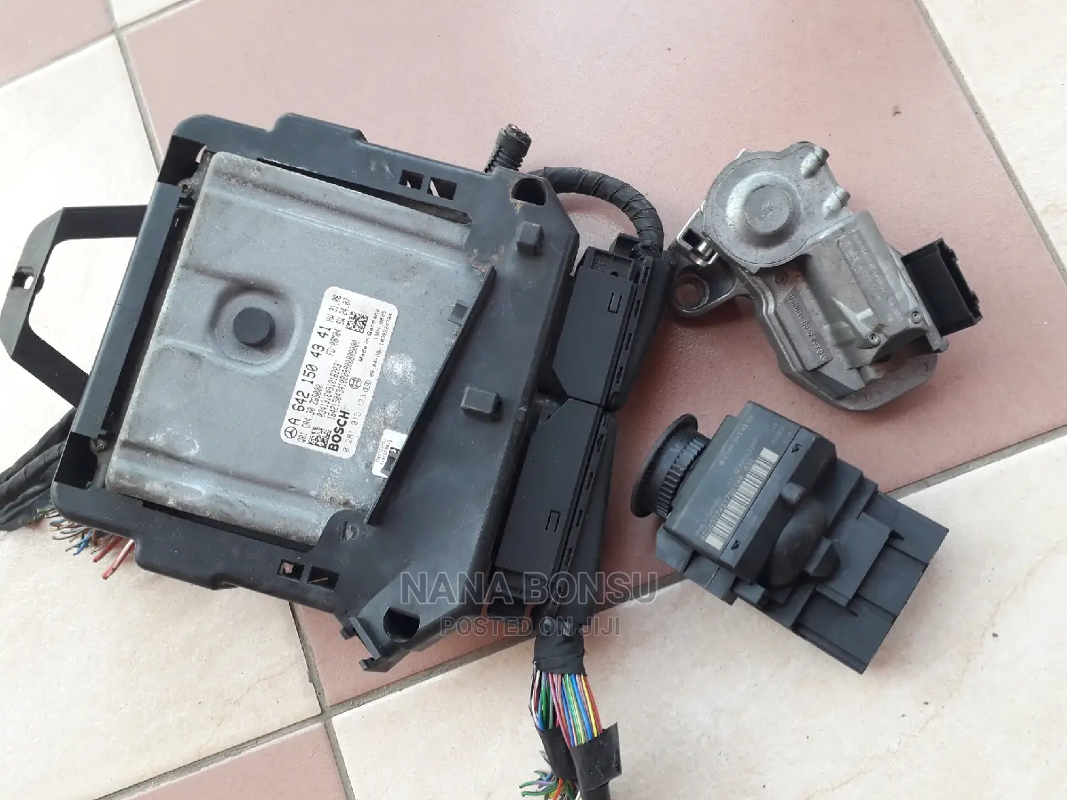 2010 Sprinter Bus Lock, Key and Control Board Combo