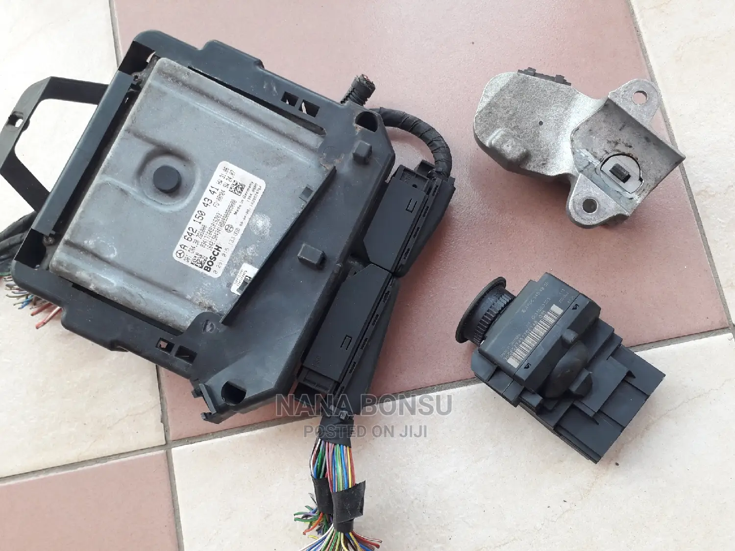 2010 Sprinter Bus Lock, Key and Control Board Combo