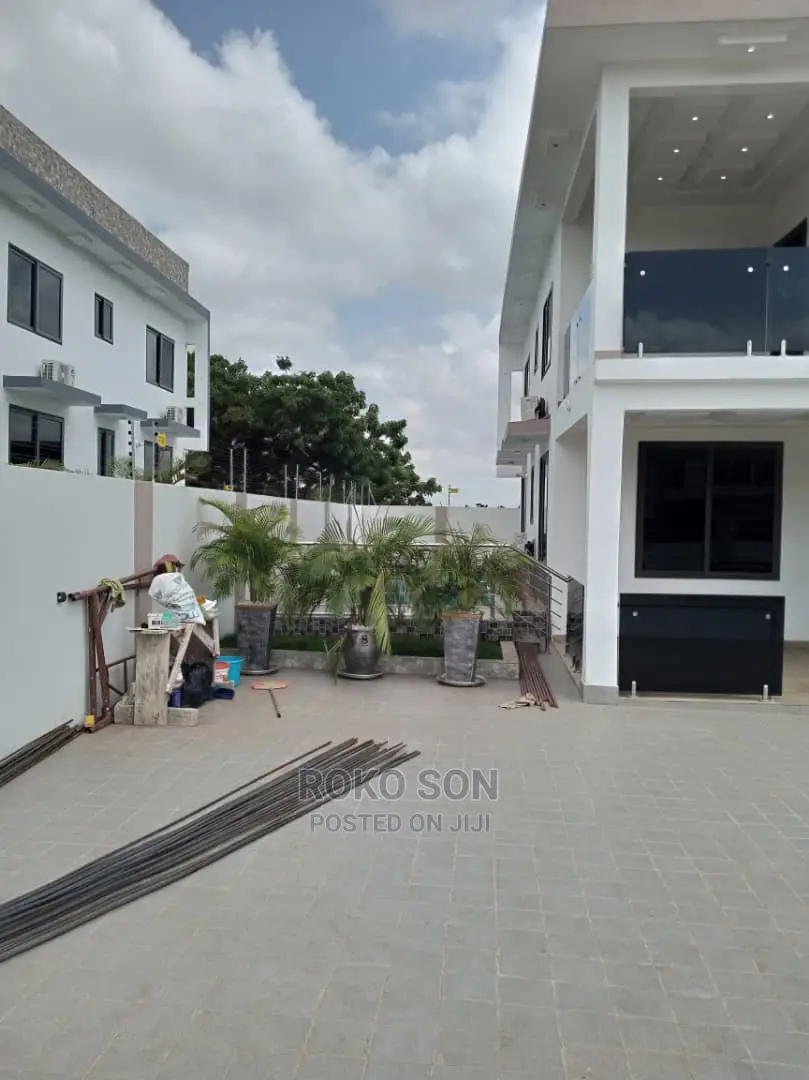 4bdrm Duplex in Dr Roko, East Legon for Sale