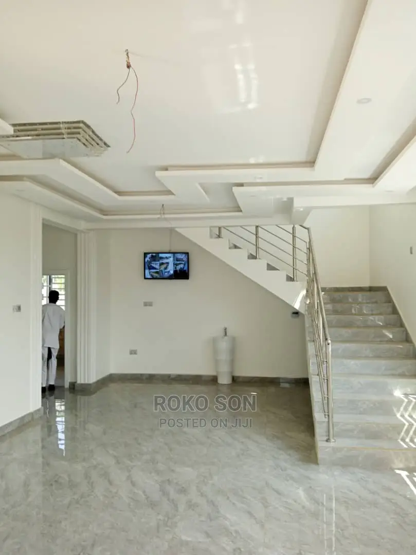 4bdrm Duplex in Dr Roko, East Legon for Sale