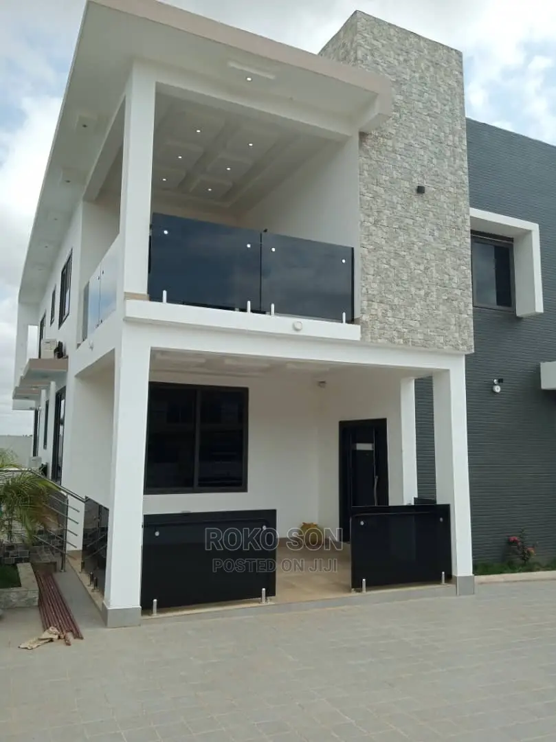 4bdrm Duplex in Dr Roko, East Legon for Sale