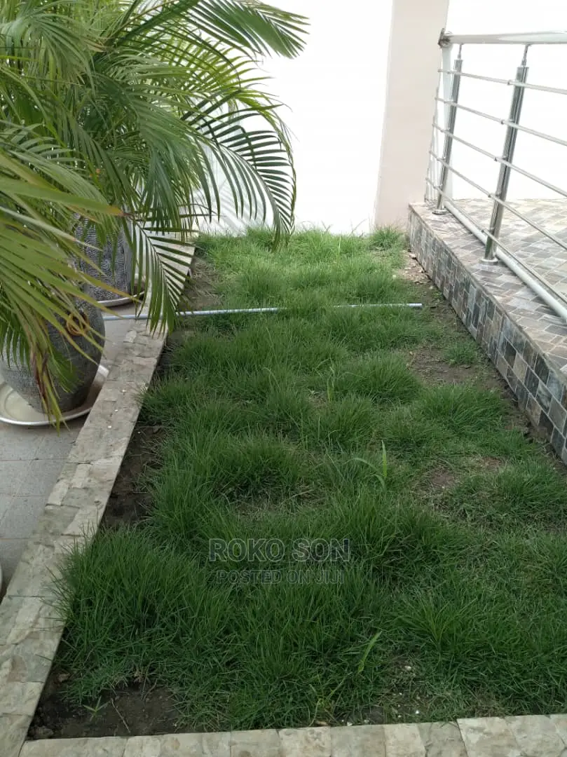 4bdrm Duplex in Dr Roko, East Legon for Sale