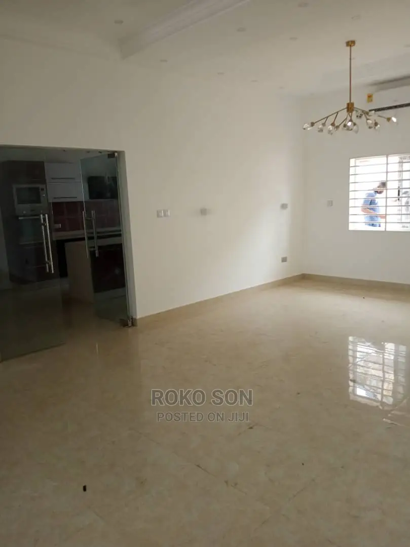4bdrm Duplex in Dr Roko, East Legon for Sale