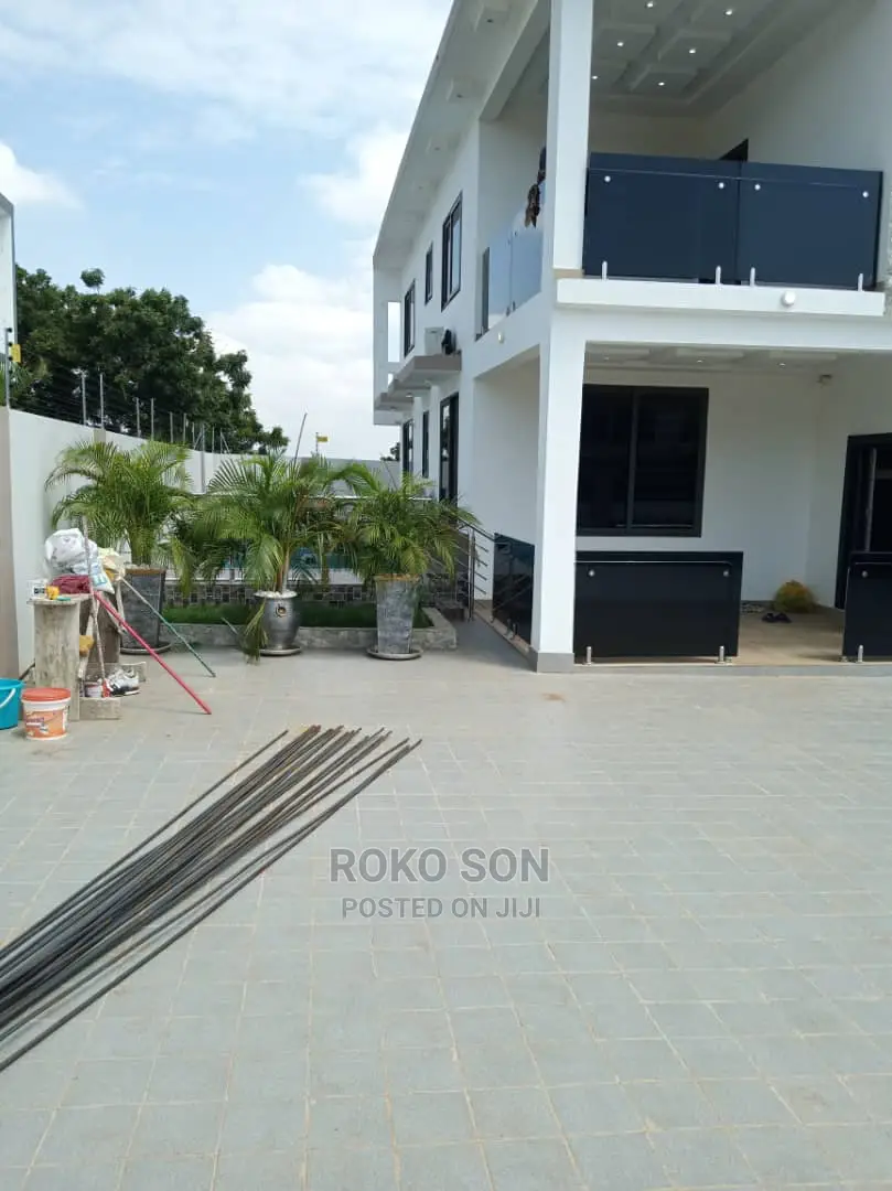 4bdrm Duplex in Dr Roko, East Legon for Sale