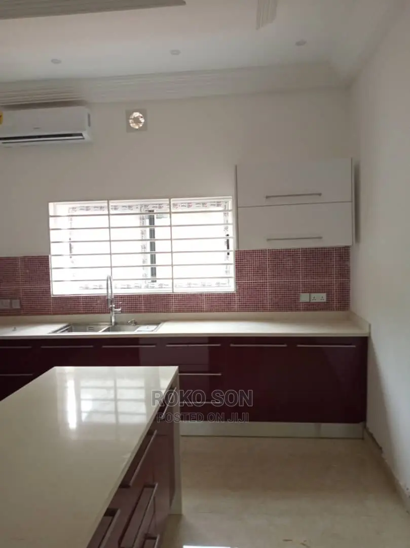 4bdrm Duplex in Dr Roko, East Legon for Sale