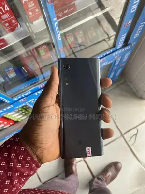 New LG Velvet 128 GB Black