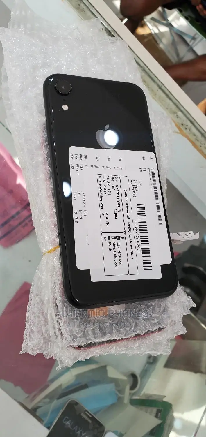 Apple iPhone XR 64 GB Black
