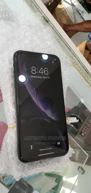 Apple iPhone XR 64 GB Black