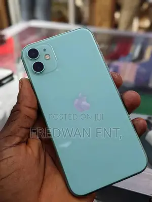 New Apple iPhone 11 64 GB Green