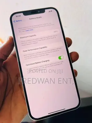 New Apple iPhone 11 64 GB Green