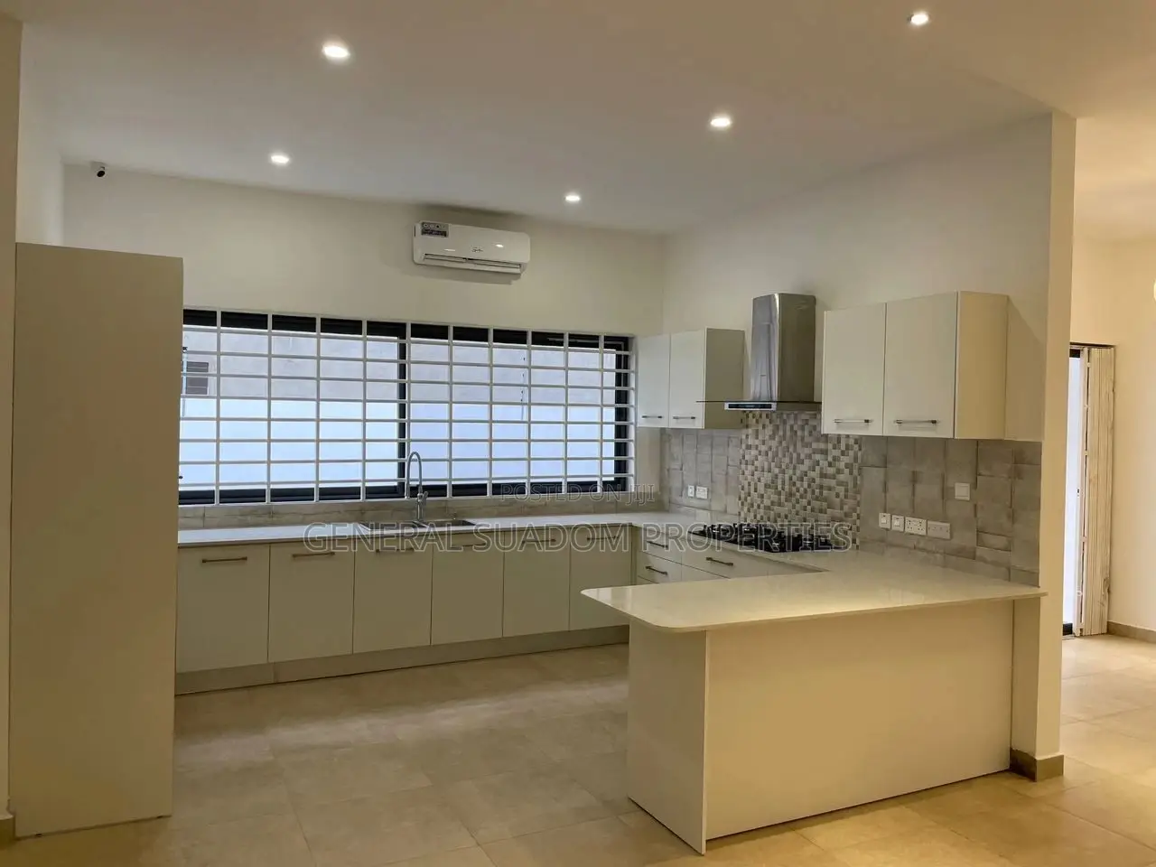 3bdrm House in Suadom Properties, Baatsona Total for sale