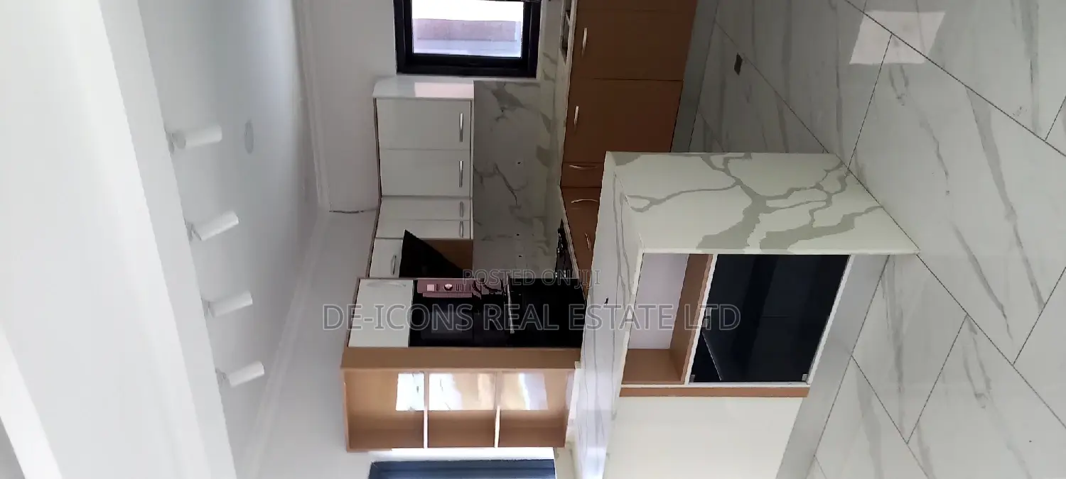 Furnished 4bdrm Duplex in De-Icons Real Estate, Ga South Municipal