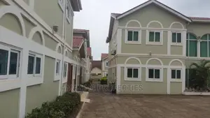 This Hotel 40 Bedroom at Madin