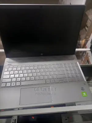 New Laptop HP Pavilion 15 8GB Intel Core I5 SSD 512GB