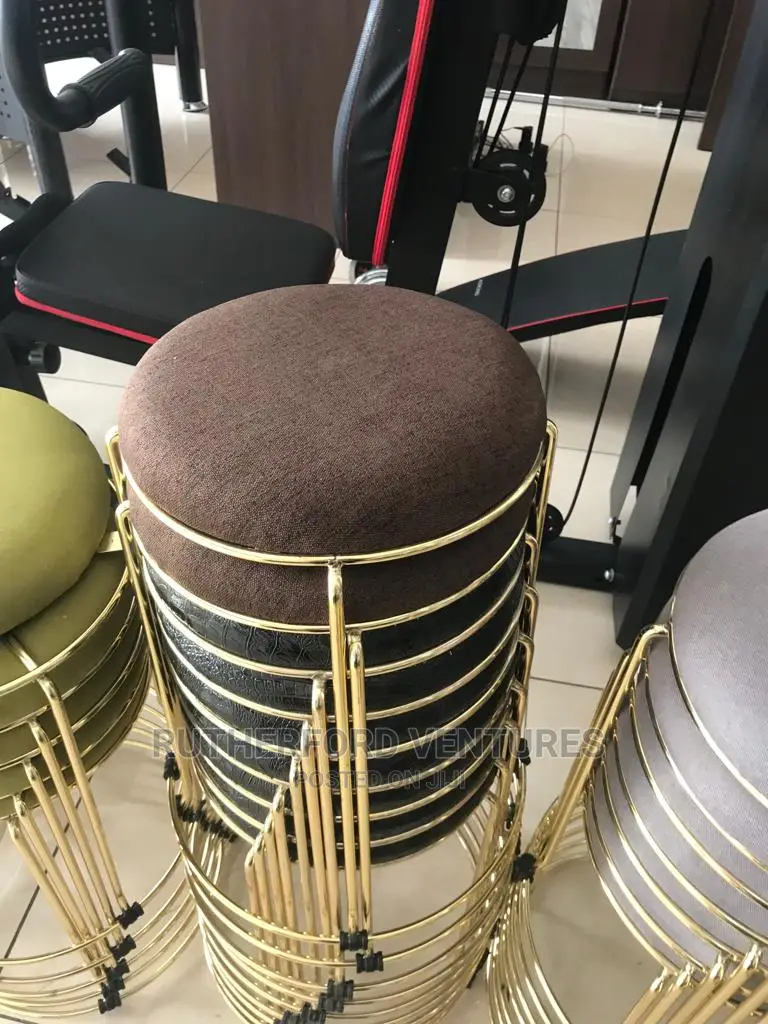 Round Bar Stool