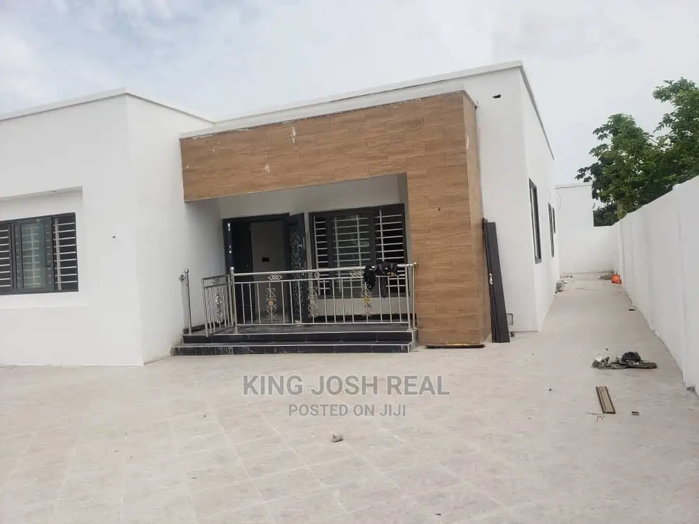 3bdrm House in Spintex for sale