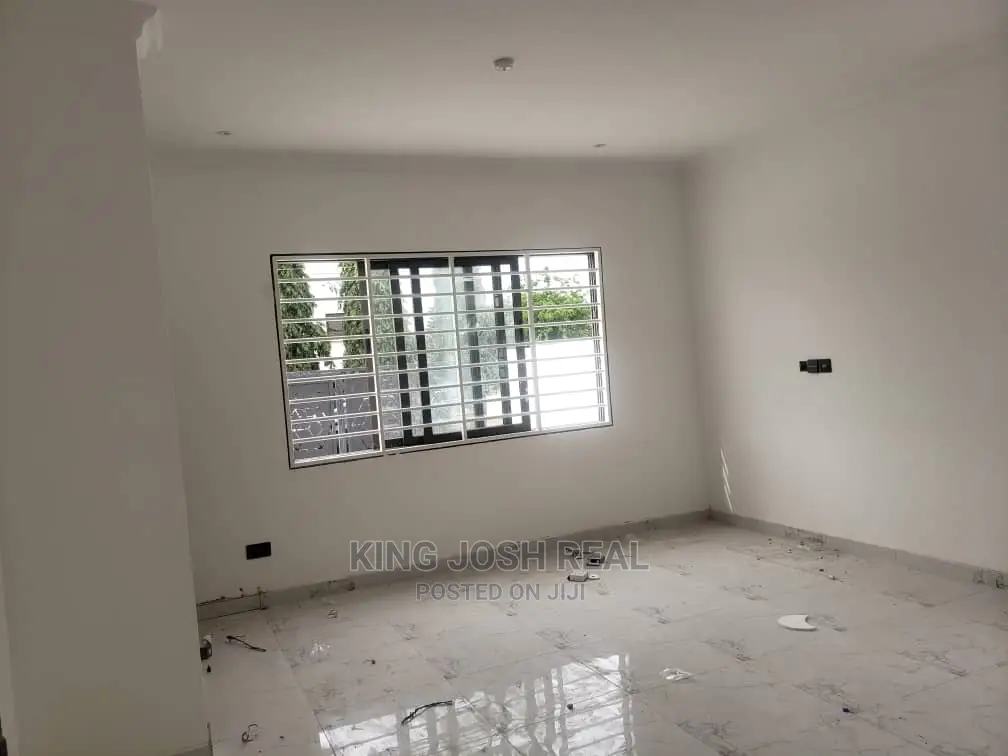 3bdrm House in Spintex for sale