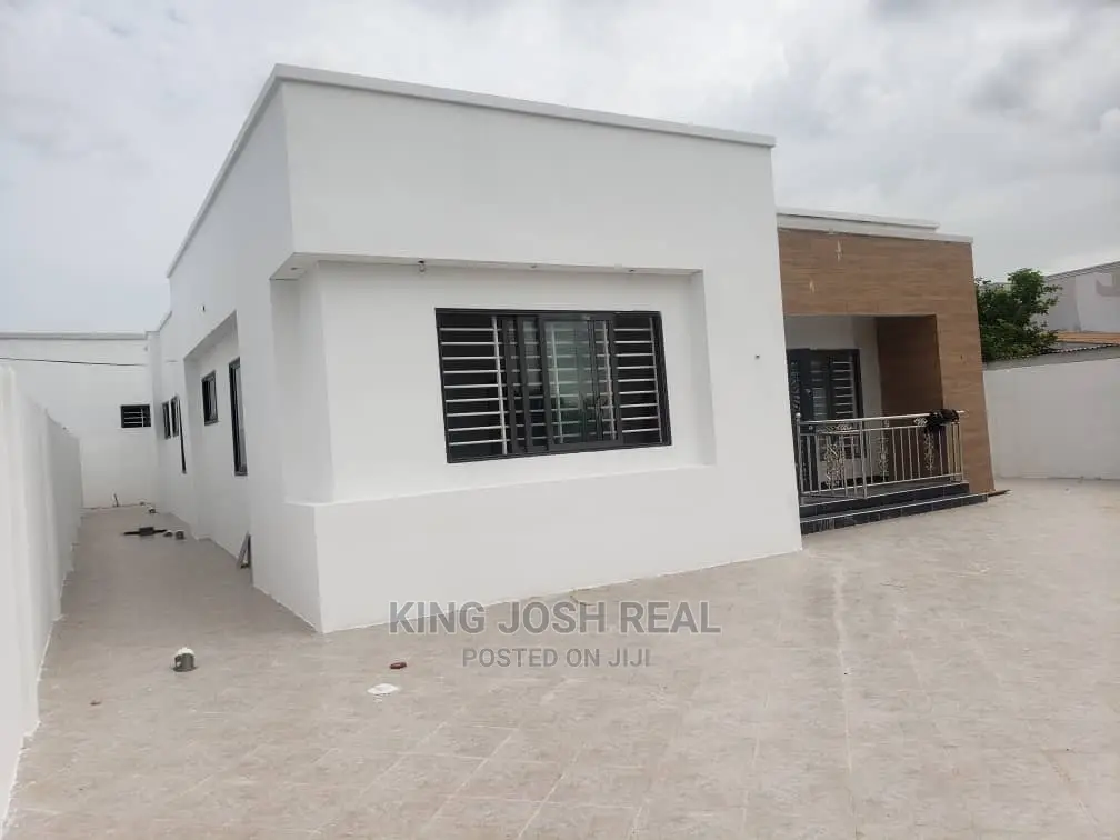 3bdrm House in Spintex for sale