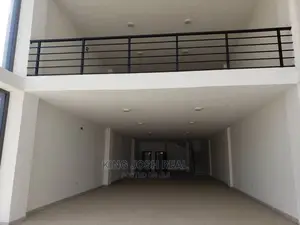 Spacious Showroom or Warehouse for Rent