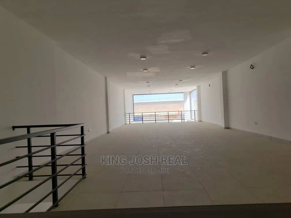 Spacious Showroom or Warehouse for Rent