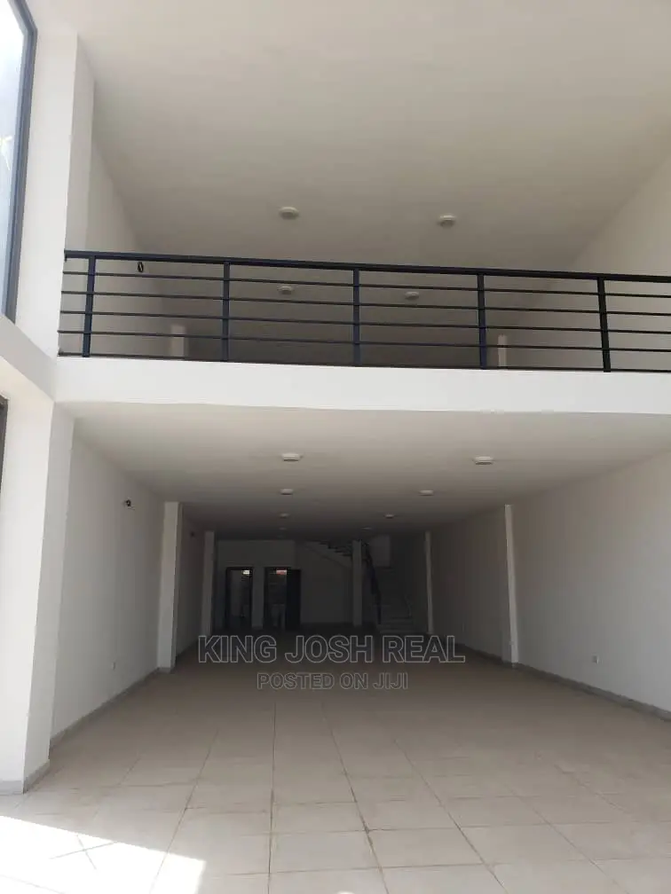 Spacious Showroom or Warehouse for Rent