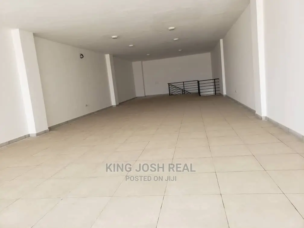 Spacious Showroom or Warehouse for Rent